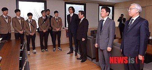 <b>KFA</b> <b>조인</b>엔조이 2 - Dream Bus