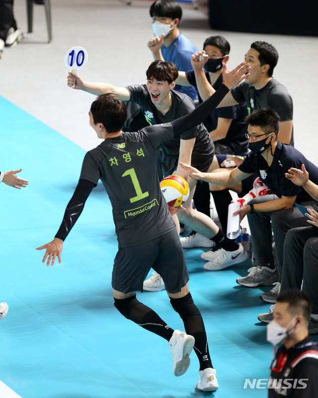 현대캐피탈, 창단 최다 연패 불명예 피했다(종합)