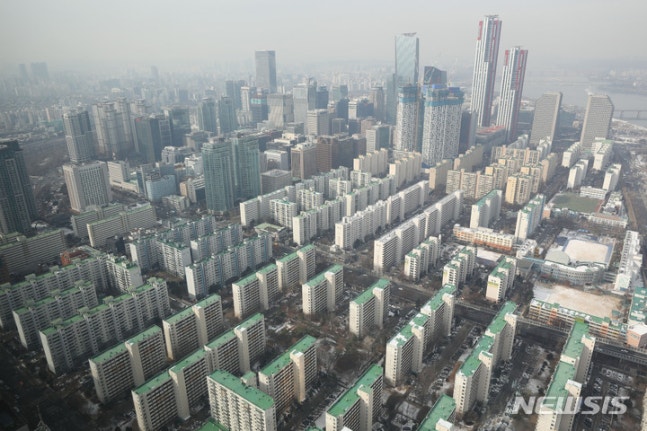 고금리에 누가 집 사나…매수·매도자 눈치싸움에 '거래절벽' 계속