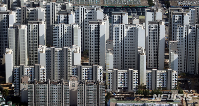 '고점대비 30% 넘게 빠졌네'...신축 급매물에 매수세 몰렸다