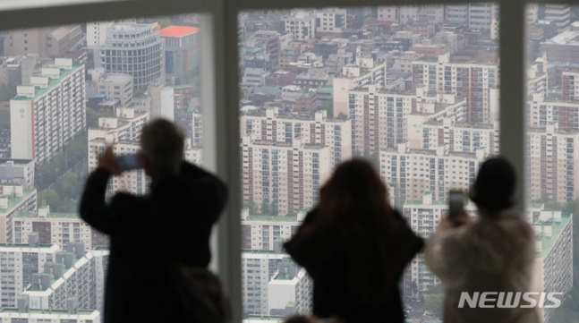 '기준금리 고점 왔나'…기대감 도는 부동산 시장