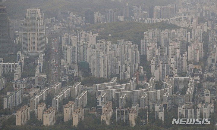 "보상금 지급하라" "법적책임 없다"...입주예정자·건설사 '갈등'[입주 지연 ...
