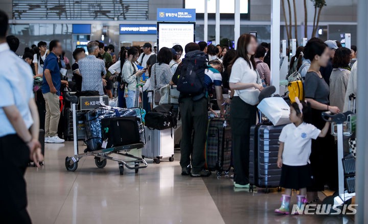 붐비는 <b>인천</b><b>공항</b>