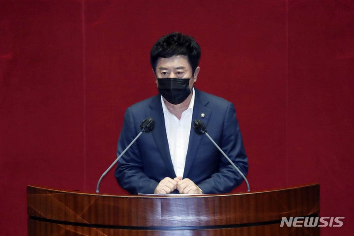'3억원대 뇌물 혐의' <b>정찬민</b> 의원, 징역 7년 확정…의원직 상실