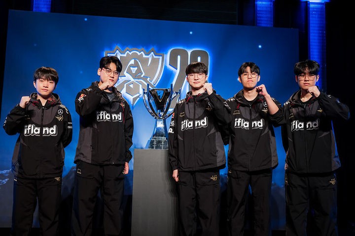 '<b>롤드컵</b>' 결승전…4번째 우승 도전하는 T1, 중국과 맞대결