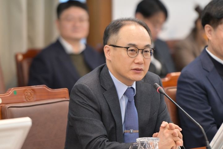 [단독]이원석, 대검 간부들과 '<b>서울의</b> 봄' 관람…"<b>검찰</b> 역할 다해야"