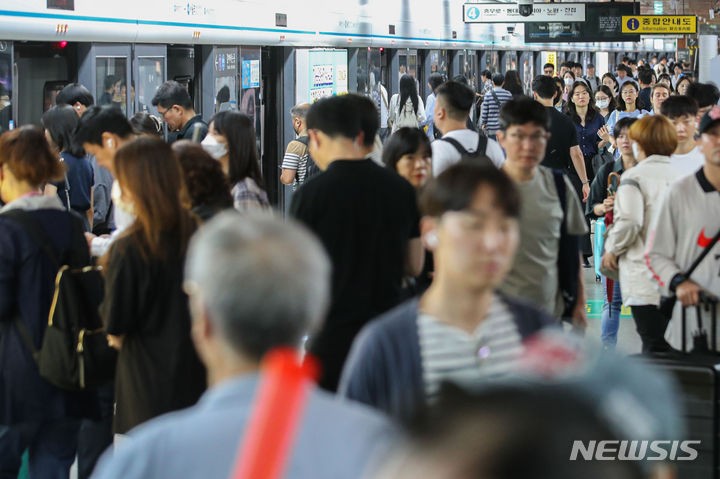 지하철 4·7·9호선, 출퇴근길 숨통 트이나…8편성 증차