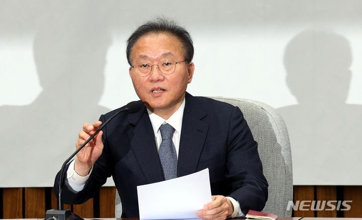 <b>윤재옥</b> "김건희 <b>특검법</b>은 악법…재협상 시기적으로 촉박"