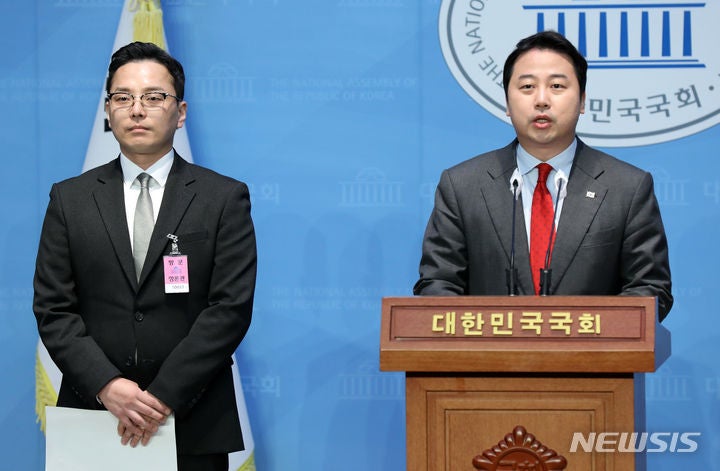 <b>장예찬</b>, 부산 수영 출마 <b>선언</b>…"'인싸' 의원될 것"