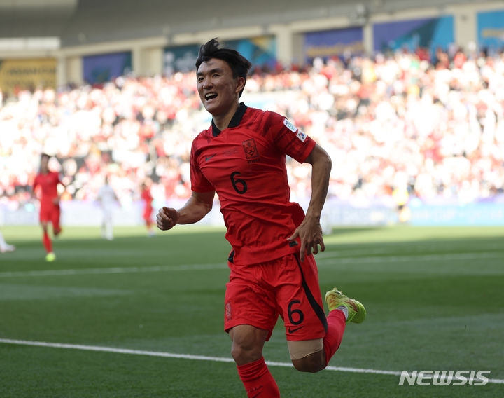 '황인범 선제골' <b>한국</b>, <b>바레인</b>과 아시안컵 1차전 1-0(전반 종료)