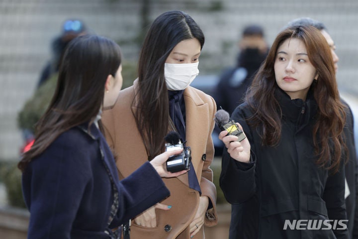 '입시비리' 의혹 조민에 <b>검찰</b> 징역형 집유 <b>구형</b>…3월 선고