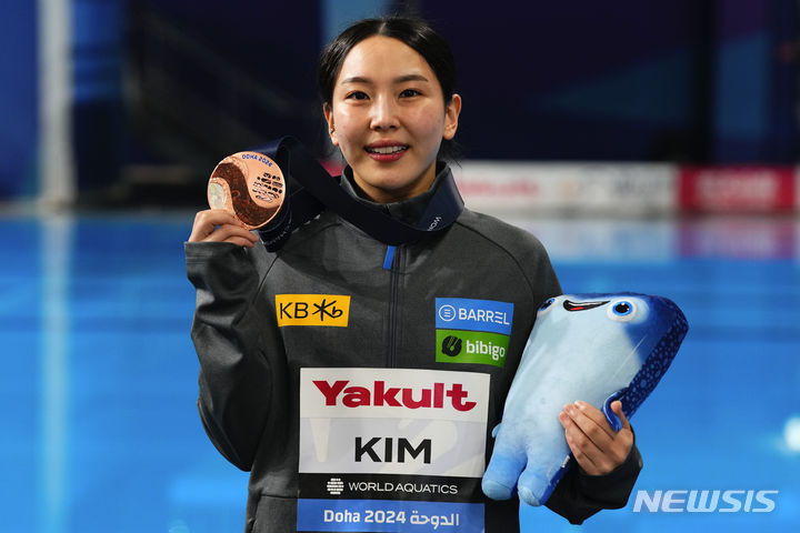 <b>김수지</b>, 세계수영선수권 <b>다이빙</b> 여자 3m <b>동메달</b>
