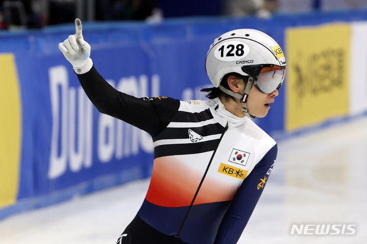 <b>쇼트트랙 서이라</b>, 올시즌 <b>월드컵</b> 500m 한국 첫 금메달 수확