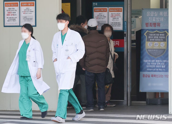 '<b>복귀</b> 시한'까지 <b>전공의</b> 총 565명 <b>복귀</b>…9천명은 이탈 여전(종합)