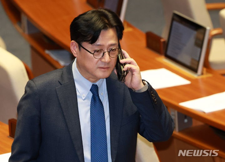 홍익표 '<b>홍영표</b> 컷오프 결정'에 "매우 부적절…경선 시켜야"