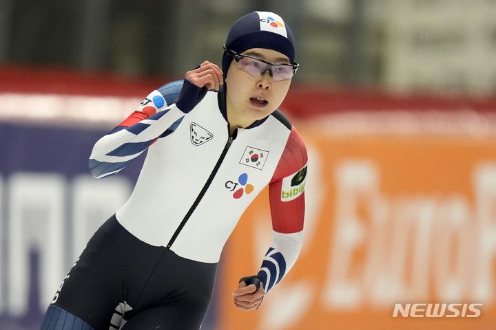 빙속 <b>김민선</b>, <b>스프린트</b>·올라운드 세계<b>선수권</b> 500m 동메달(종합)