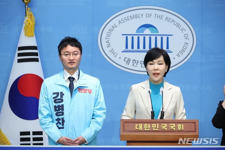 민주-진보당, 중성동갑·광진을 전현희·<b>고민정</b>으로 후보 <b>단일화</b>