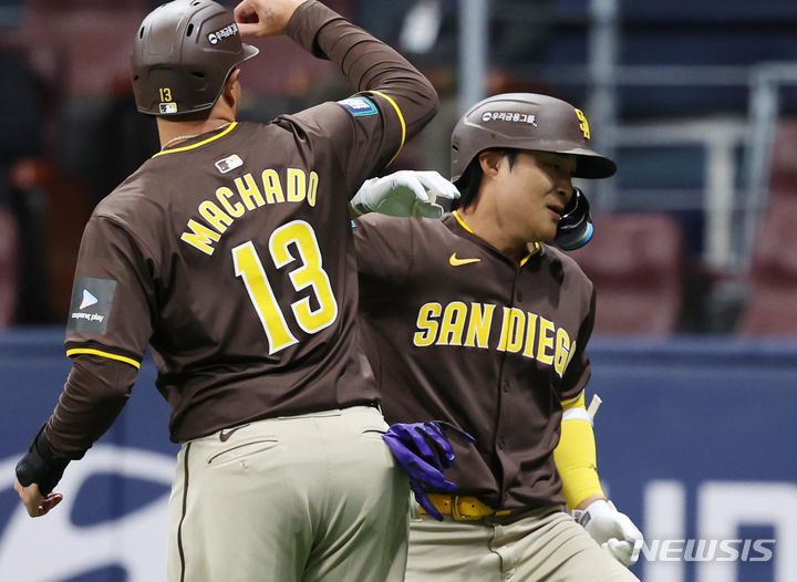 <b>김하성</b> 투런포 '쾅·쾅' MLB 샌디에이고, KBO리그 챔피언 LG 제압