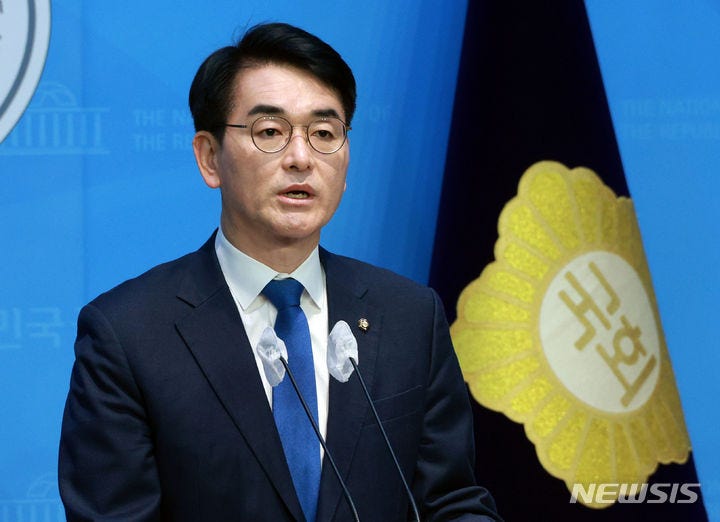 <b>박용진</b> "유시민도 조수진에 배지 그냥 주었다 하더라"