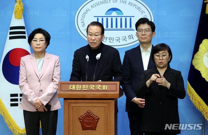 여 '마용성 후보' <b>권영세</b>·<b>이혜훈</b>·<b>조정훈</b>, 신안산선 만리재역 신설 공약