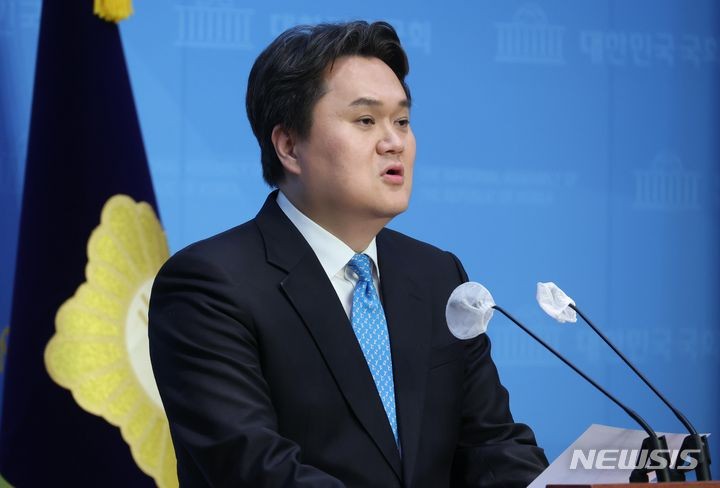 민주 "이복현, <b>양문석</b> 잣대로 국힘 장진영·이원모도 조사해야