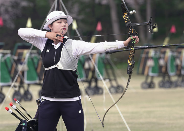양궁 <b>임시현</b>·<b>김우진</b>, 평가전 1위로 파리행…태극궁사 6명 확정
