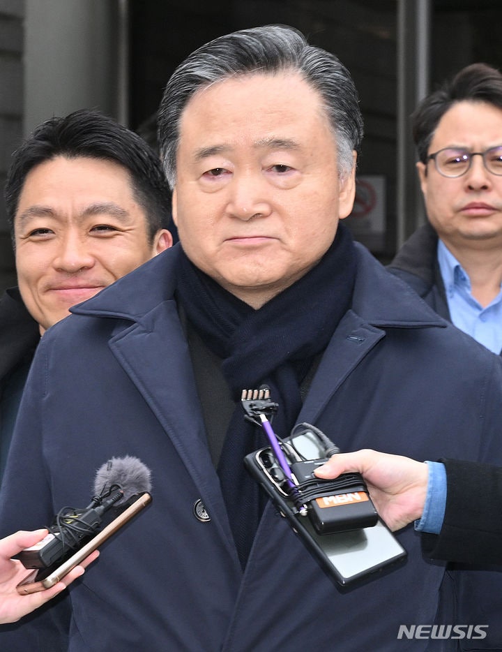 검찰, '민주노총 와해' 혐의 <b>허영인</b> SPC 회장 <b>구속 기소</b>