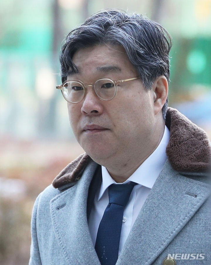 '이화영 뇌물·쌍방울 대북송금' <b>김성태</b>, <b>징역</b> 3년6월 <b>구형</b>