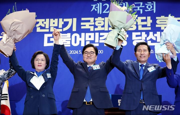 '김근태계' <b>우원식</b>, <b>국회</b>의장 후보 선출…초대 을지로위원장[<b>프로필</b>]