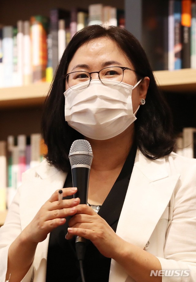 '재판 노쇼' <b>권경애</b> 5000만원 <b>배상</b>…法 "소송, 허망하게 끝나"(종합2보)