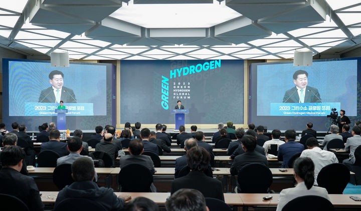 <b>제주</b>서 ‘청정 에너지 전환·녹색 미래’를 이야기한다