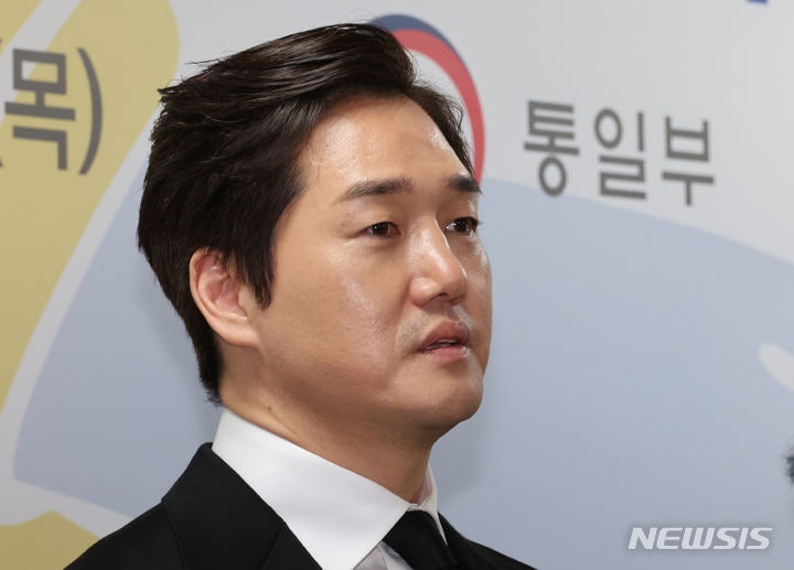 소감 밝히는 <b>유지태 북한인권</b>홍보대사