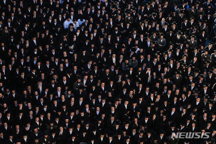 징집 반대 시위 벌이는 이스라엘 초정통파 유대인들