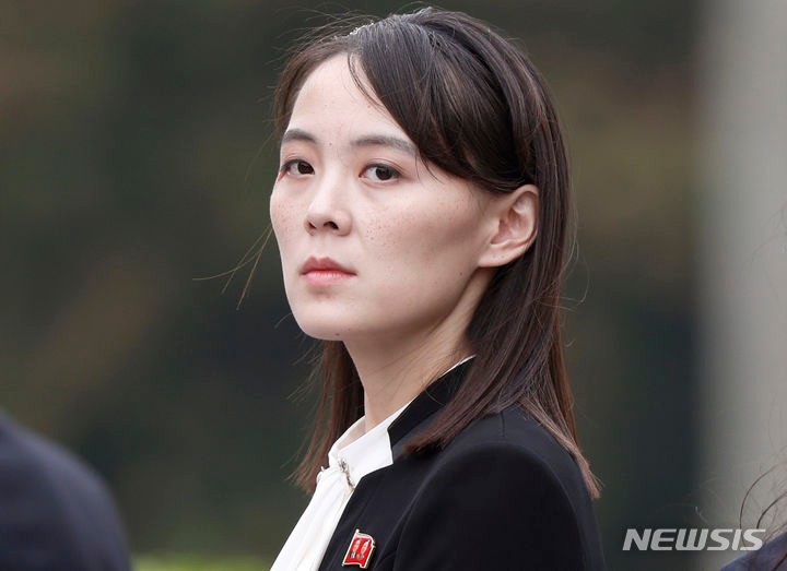 <b>김여정</b> "韓 <b>사격훈련</b> 재개, 자살적 객기"…윤 탄핵청원 언급