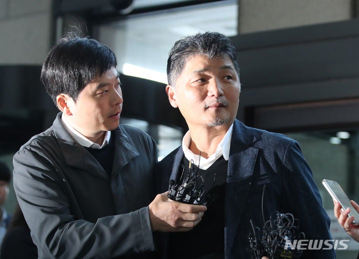 검찰, 'SM엔터 <b>시세조종</b>’ 혐의 <b>카카오</b> <b>김범수</b> 소환조사