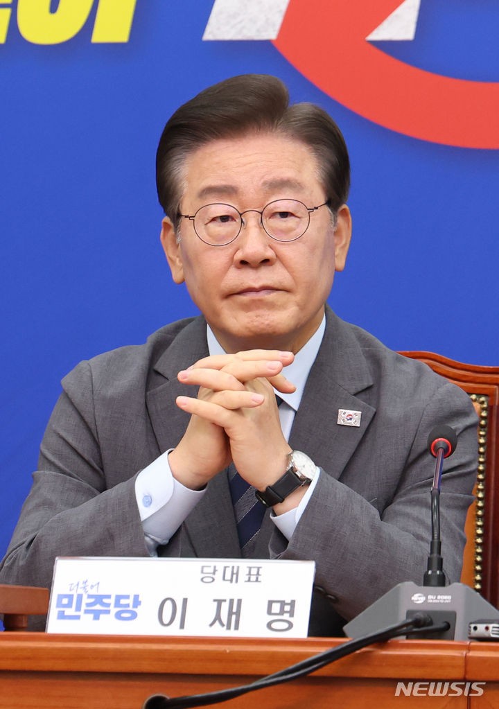 <b>이재명</b>, 내일 당대표 출마 <b>선언</b>…"실종된 대한민국 비전 제시"