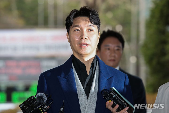<b>박수홍</b>, <b>친형</b> 2심서도 억울함 호소…"희생 담보로 이익 안돼"