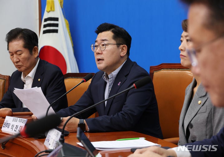 <b>박찬대</b> "도이치 공범, <b>임성근 구명</b> 정황 드러나…사건 몸통 대통령 부부라는 ...