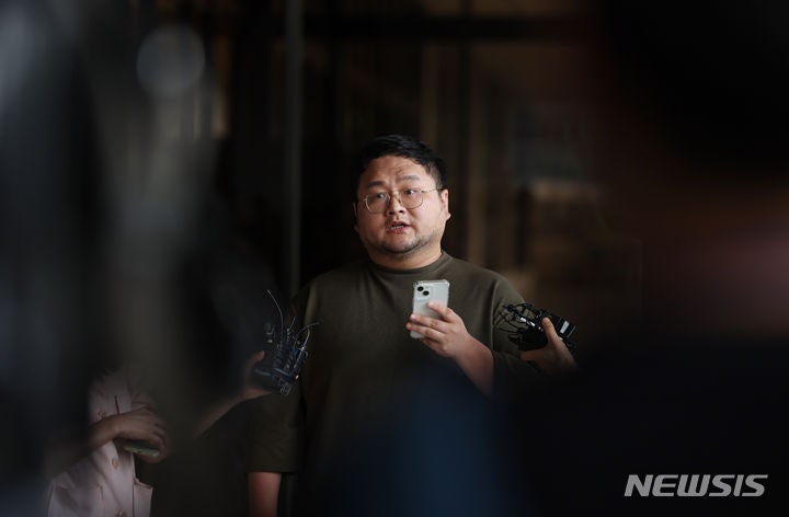유튜버 <b>구제역</b> "<b>쯔양</b> 소속사가 계약 요청" 거듭 주장