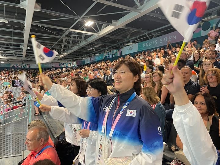 <b>장미란</b> 차관, IOC <b>부위원장</b> 만나 재발 방지 요청…"국민 실망 커"[파리 2024]