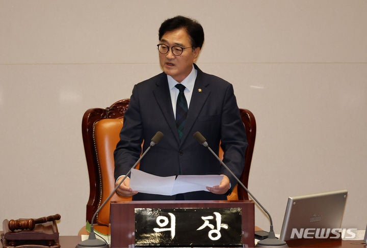 <b>우원식</b> "윤, '방송4법' <b>거부권</b> 행사 신중해야…민심 이기는 정치 없어"