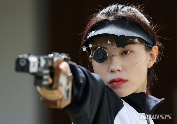 머스크도 반한 '사격銀' <b>김예지</b>…"<b>액션영화 캐스팅</b>해야"[파리 2024]