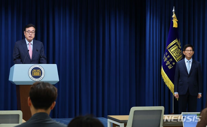 윤, <b>노동</b><b>장관</b> 후보자에 <b>김문수</b> 경사노위 위원장 지명