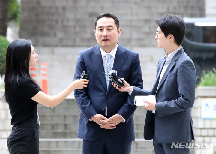 <b>강용석</b>·<b>김세의</b>, '옥외대담' 선거법 위반 혐의 <b>벌금형</b> 확정