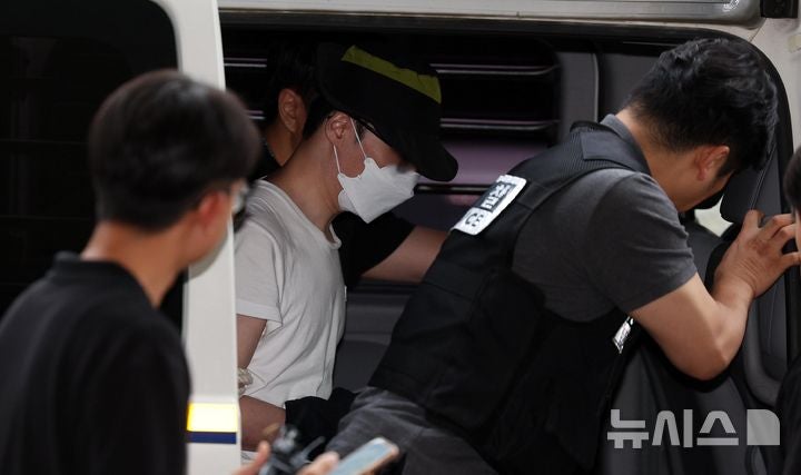 경찰 "<b>일본도 살인 피의자</b> 신상공개 고려 안 해…2차 가해 우려"(종합)