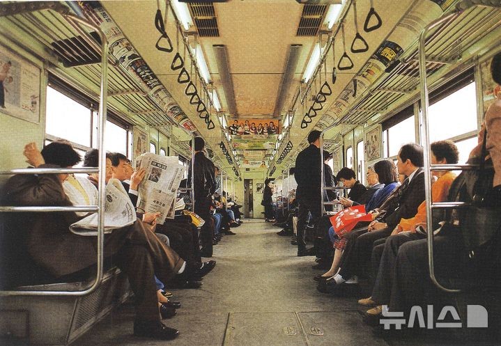 서울 지하철, 800억명 싣고 지구 5만바퀴 달렸다…50주년 특별전