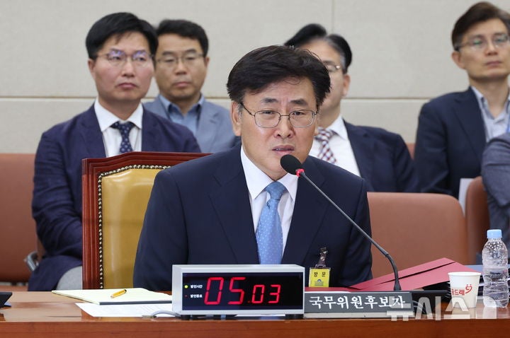 자녀 강남 8학군 위장전입 의혹에…<b>유상임</b> 과기장관 <b>후보자</b> "송구하다"