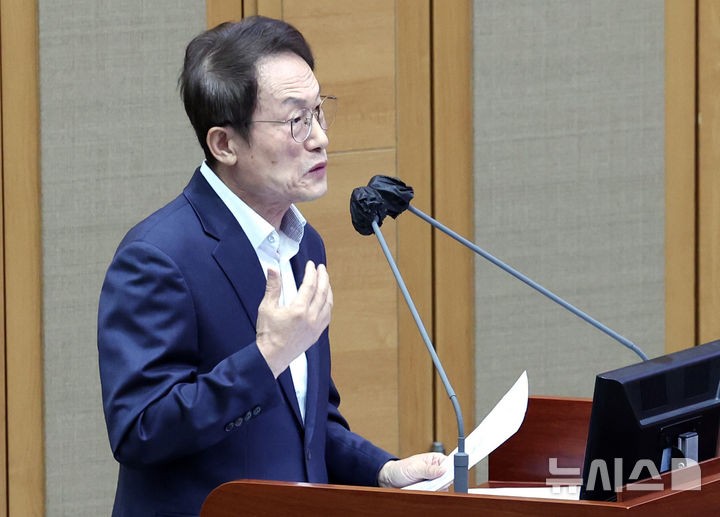 답변하는 <b>조희연</b> 서울시<b>교육감</b>