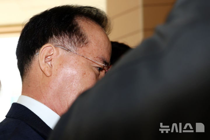 굳은 표정의 <b>김광호</b> 전 <b>서울경찰청장</b>