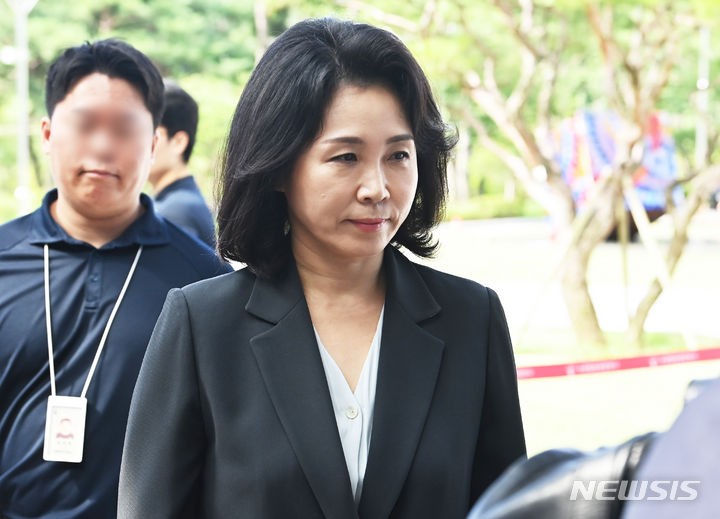 검찰 '법인카드 <b>유용 의혹</b>' <b>김혜경</b> 오후 2시 소환조사